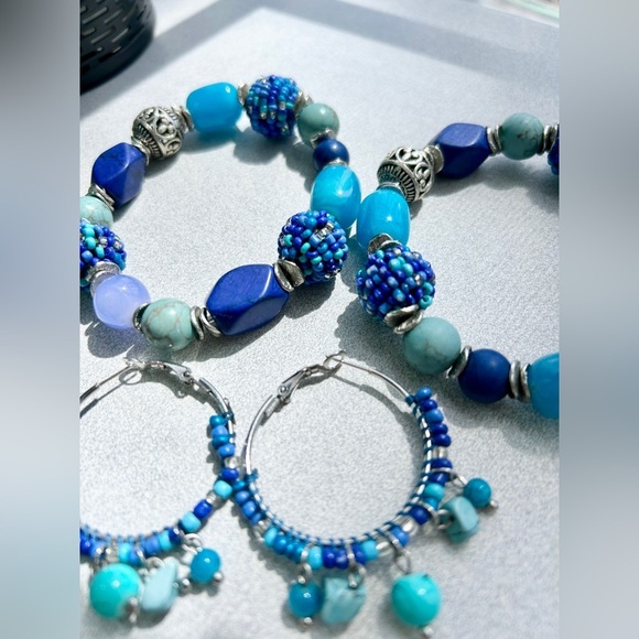 CHICO'S THREE (3) PIECE SET -turquoise colore bracelets and earrings - Picture 4 of 4